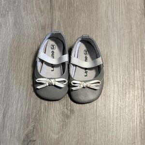 Gray Baby Shoes with Bow